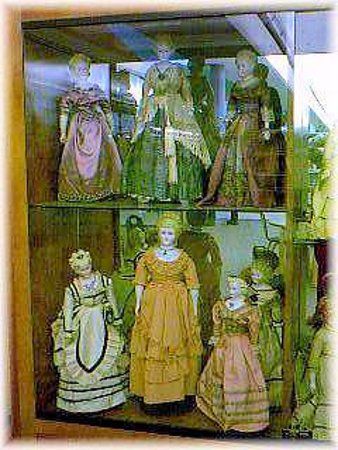 Eliza Cruce Hall Doll Museum